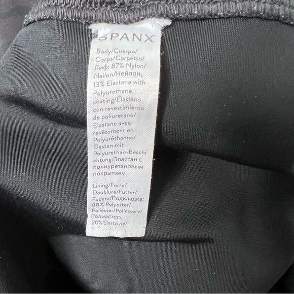 Spanx Faux Leather Leggings- Black Camo Size Small - Picture 7 of 13